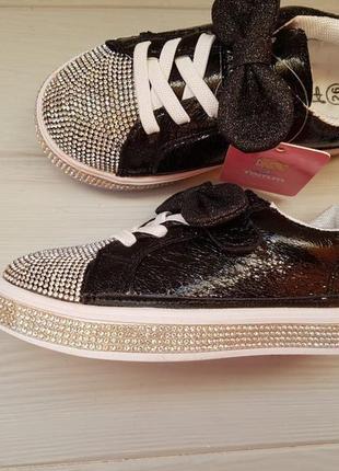 Нарядные кроссовки кеды для девочки со стразами p.26, 28