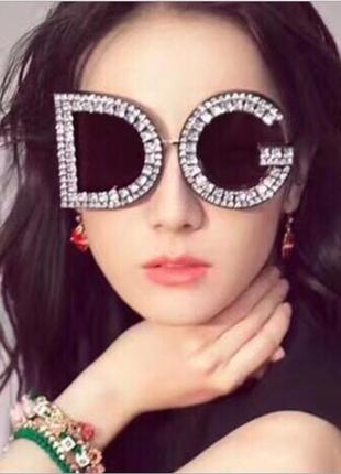 Очки солнцезащитные неправильной формы с имитацией бриллиантов carl fitow 00649