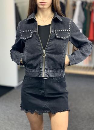 Крута джинсова курточка 34-36 mango