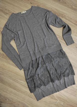 Стильное платье с кружевом.италия