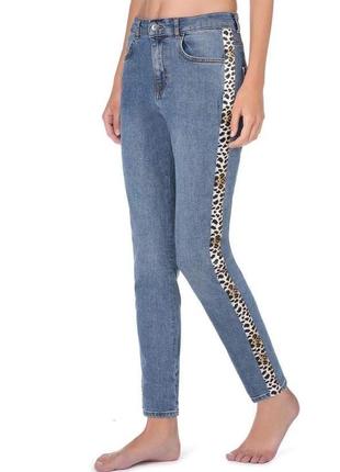 Облегающие джинсы с лампасами джинсы скинни calzedonia прямое джинсовые с леопардовыми лампасами джинсы с высокей посадкой