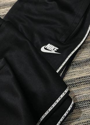 Спортивные штаны nike с лампасами3 фото