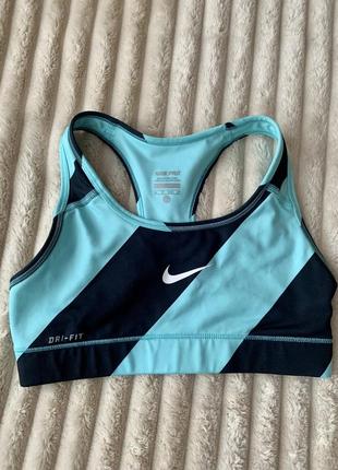 Топ спортивний nike