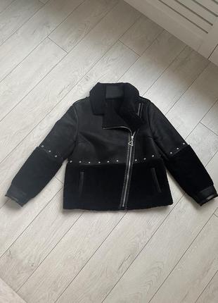 Черная дубленка куртка с комбинацией меха и замши, размер с