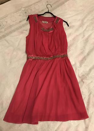 Стильное женское платье