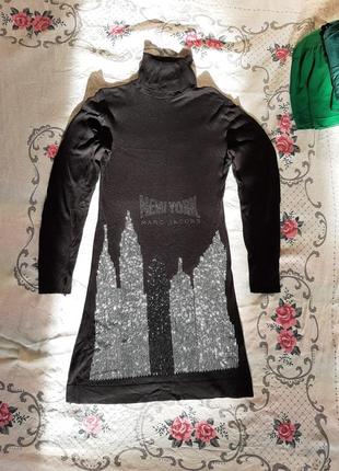 Чорне плаття з високим коміром в камінчики2 фото
