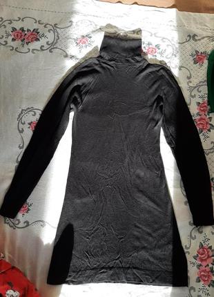 Чорне плаття з високим коміром в камінчики7 фото