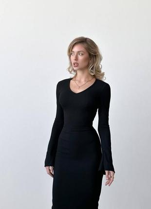 Платье миди однонтонное на длинный рукав с шнуровкой трендовая базовая черная коричневая8 фото