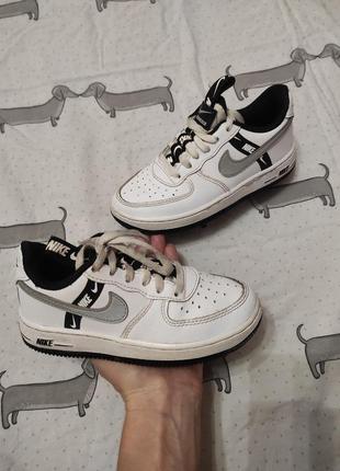 Кросівки nike air force 1 flash pack leather trainers ct4681-100