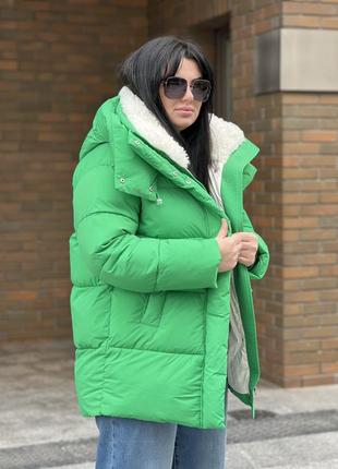 Зеленая зимняя куртка бренда clasna