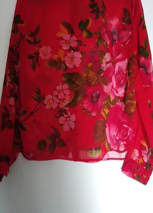 Нарядная модная красная женская блузка вс цветочным принтом2 фото