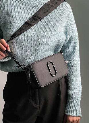 Жіноча сумка чорний колір marc jacobs the snapshot total black