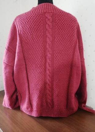 Трендовый свитер, размер м6 фото