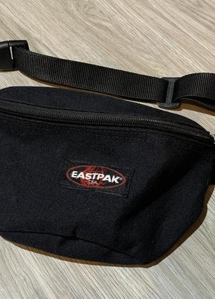 Сумка бананка eastpak1 фото