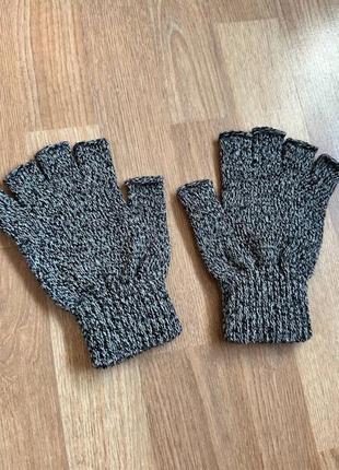 Теплые перчатки митенки варежки.3 фото