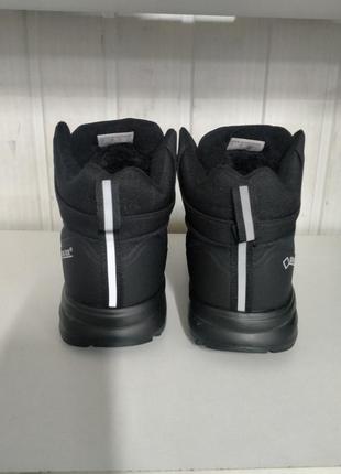 Кросівки чоловічі,теплі,на шнурках,чорні nike.і-5266.
розміри:41-46.ціна-2000грн
матеріал: тканина.7 фото