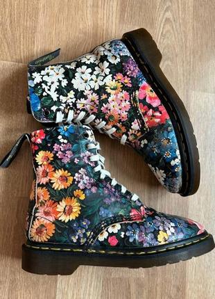 Dr. martens 1460 pacsal floral кожаные женские ботинки мартинсы.