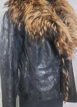 Шкіряна куртка з натуральним хутром2 фото