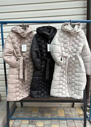 Женская зимняя курточка в стиле европейка