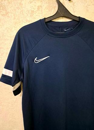 Nike dri fit,оригинал,человечья футболка,размер s-m