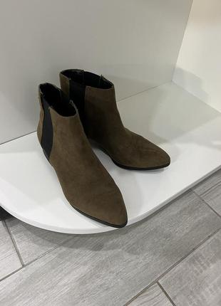 Ботинки , черевики