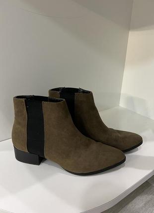 Ботинки , черевики