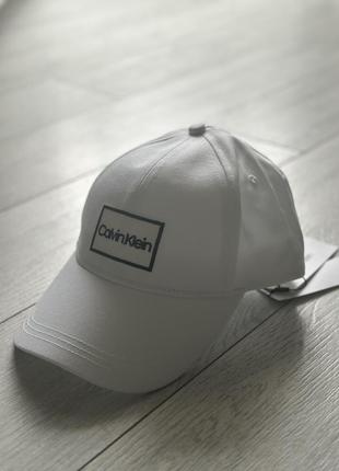 Кепка calvin klein