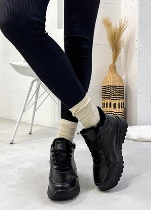 Жіночі зимові кросівки, чорні, натуральна шкіра8 фото
