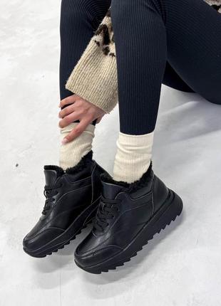 Жіночі зимові кросівки, чорні, натуральна шкіра6 фото