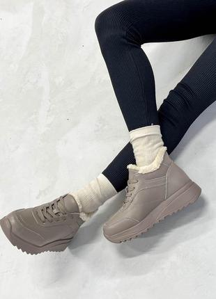 Жіночі зимові кросівки, беж, натуральна шкіра4 фото