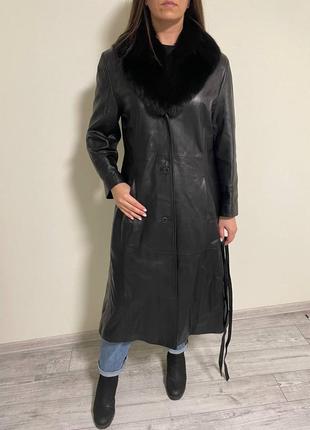 Кожаный плащ, тренч