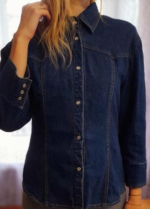 Женская джинсовая рубашка.1 фото