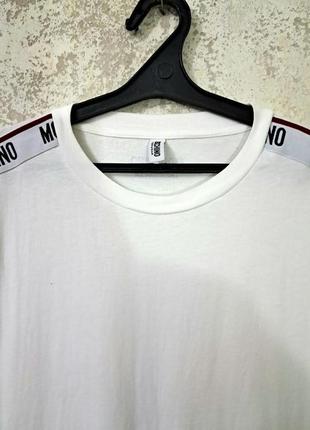 Moschino,человечья футболка,оригинал,на лампасах,размер m-l3 фото