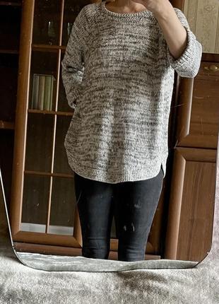 Серый свитер oversize