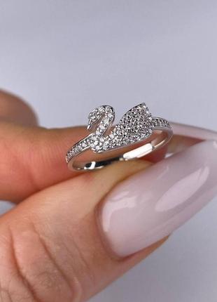 Серебряное кольцо с лебедем