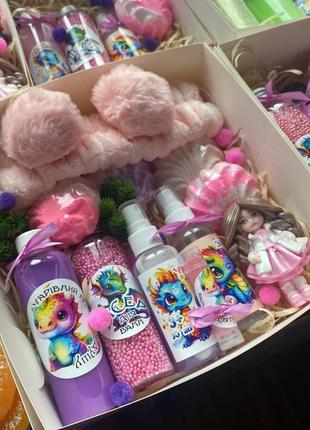 Шикарний подарунковий набір для дівчинки. подарунковий бокс для дівчаток. подарунок на миколая. подарунки на новий рік.