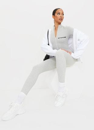 Комбинезон в стиле catsuit на молнии