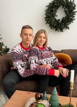 Жіночий новорічний светр з оленями та будинком червоний парні светри з оленями жіночий чоловічий новорічний теплий приємний8 фото