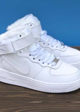 Зимние кроссовки nike
