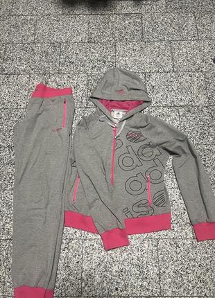 Костюм жіночий adidad
