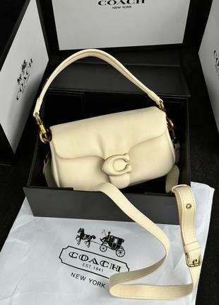 Стильна жіноча сумка coach leather з якісної шкіри в світлому бежі8 фото