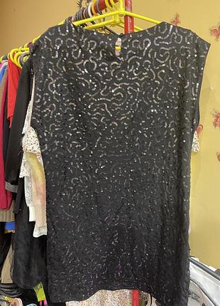 Платье в пайетках