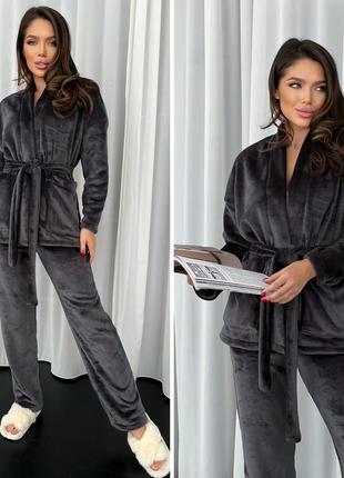 Стильна жіноча махрова піжама сірого кольору, тепла піжама з поясом