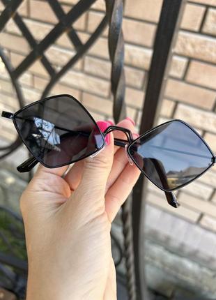 Сонцезахисні окуляри ромб2 фото