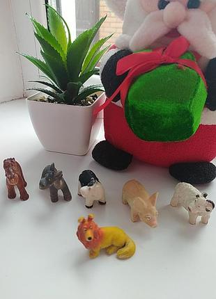 Фигурка животного