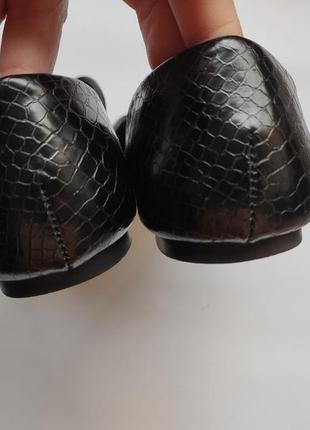 Черные кожаные балетки босоножки туфли на низком ходу квадратным носком на широкую ногу принт рептил9 фото