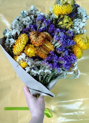 Букет сухоцветов кермек гелихризум4 фото