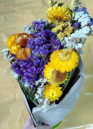 Букет сухоцветов кермек гелихризум3 фото