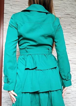 Пальто весняне модного зеленого кольору2 фото