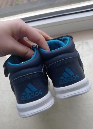 Оригинальные кроссовки adidas5 фото